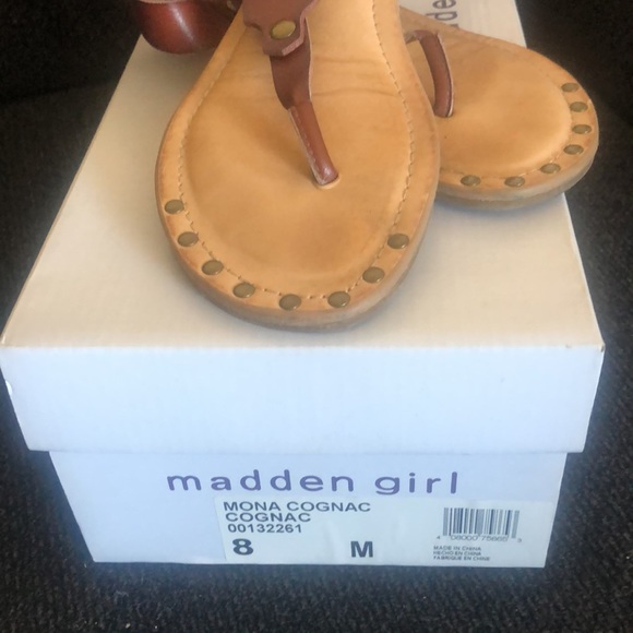 ❤️SOLD❤️ Madden Girl sandals slide - Picture 6 of 6